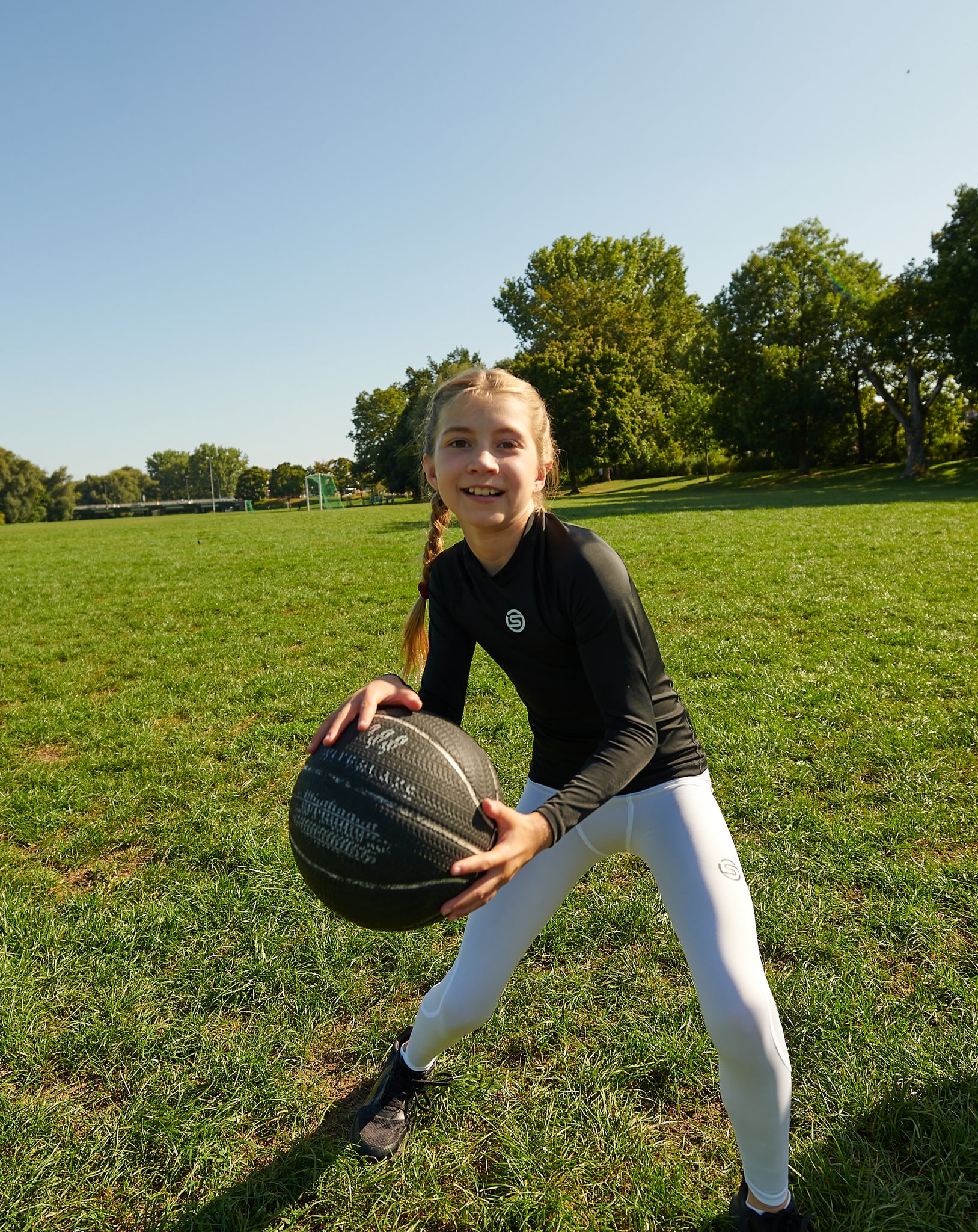 SALE | SKINS A200 YOUTH COMPRESSION SHORT SLEEVE TOP - BLACK SALE | SKINS A200 YOUTH COMPRESSION SHORT SLEEVE TOP - BLACK